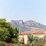 Отель Frejus 2*