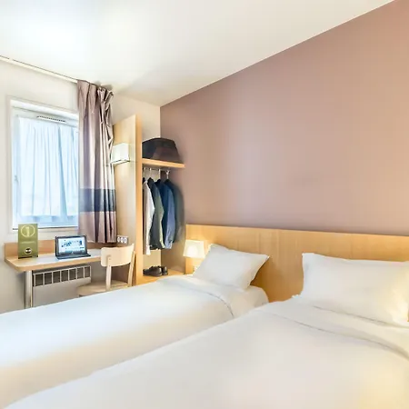 Frejus 2* Roquebrune-sur Argens